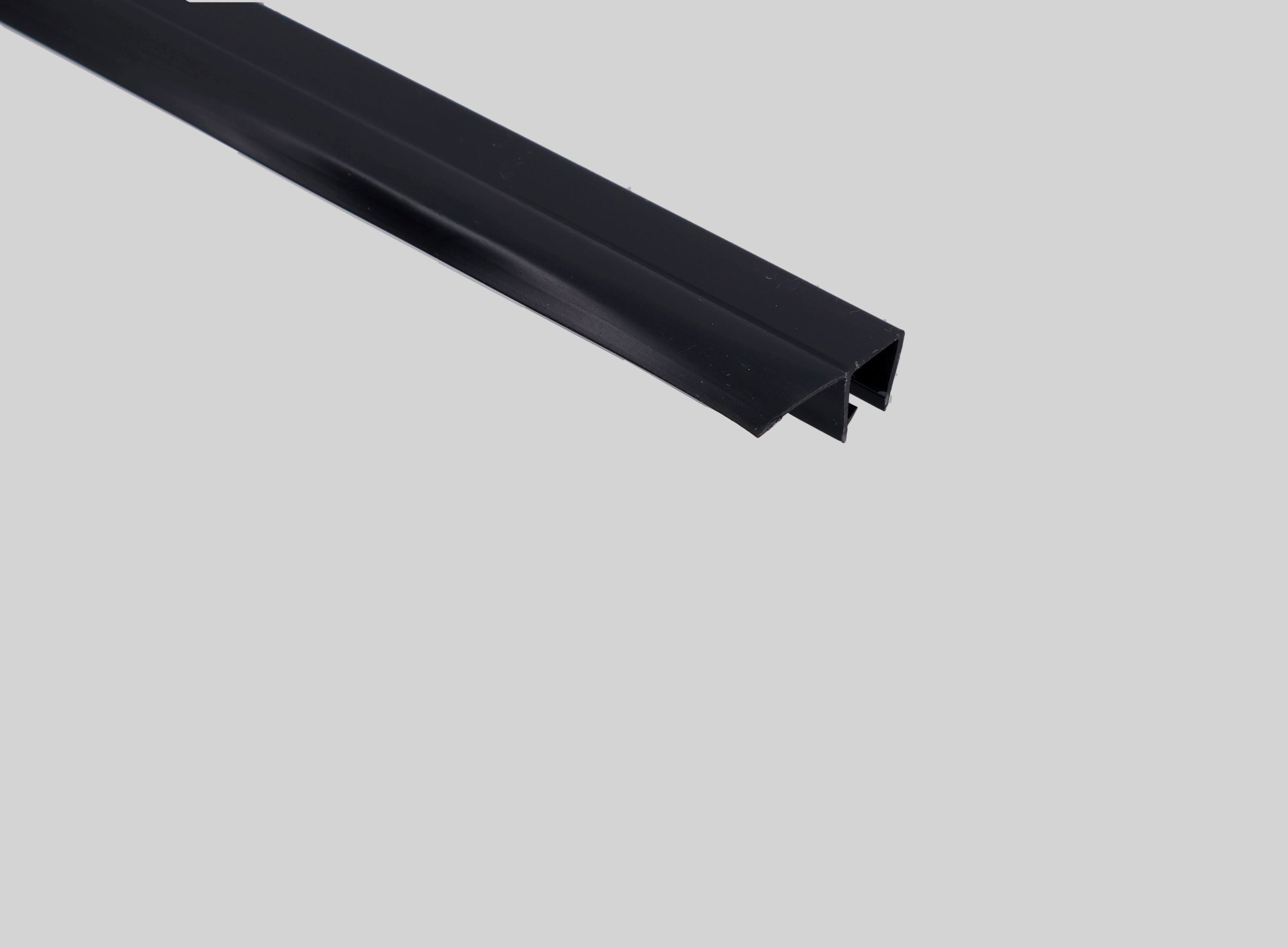 AR015-F-10-BL საშხაპე კაბინის რეზინი შავი PVC 10MM 2.2M/PCS (B+) TM-K015
