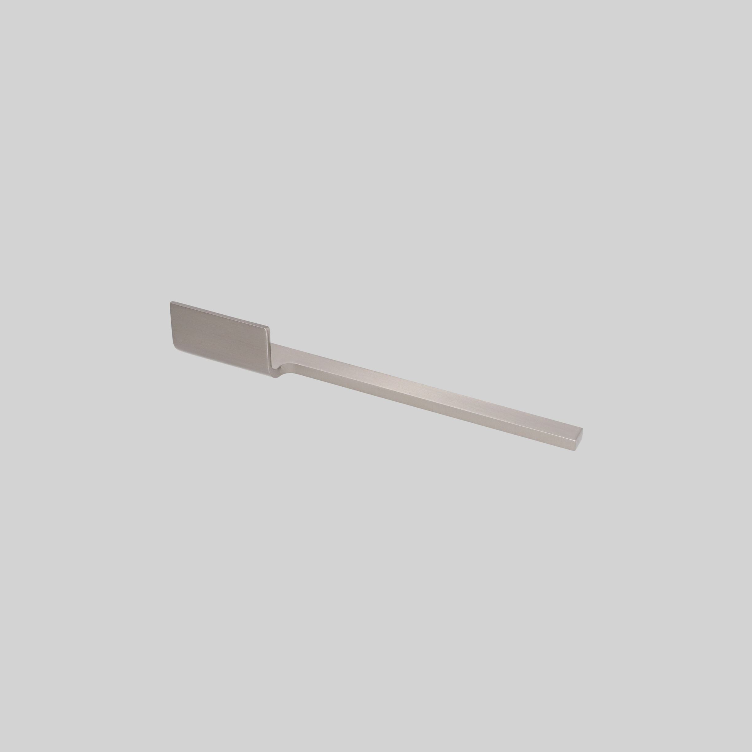 1056-224-INOX-SAG ალ. სახელური 224მმ. ინოქსი მარჯვენა HS/UM-K
