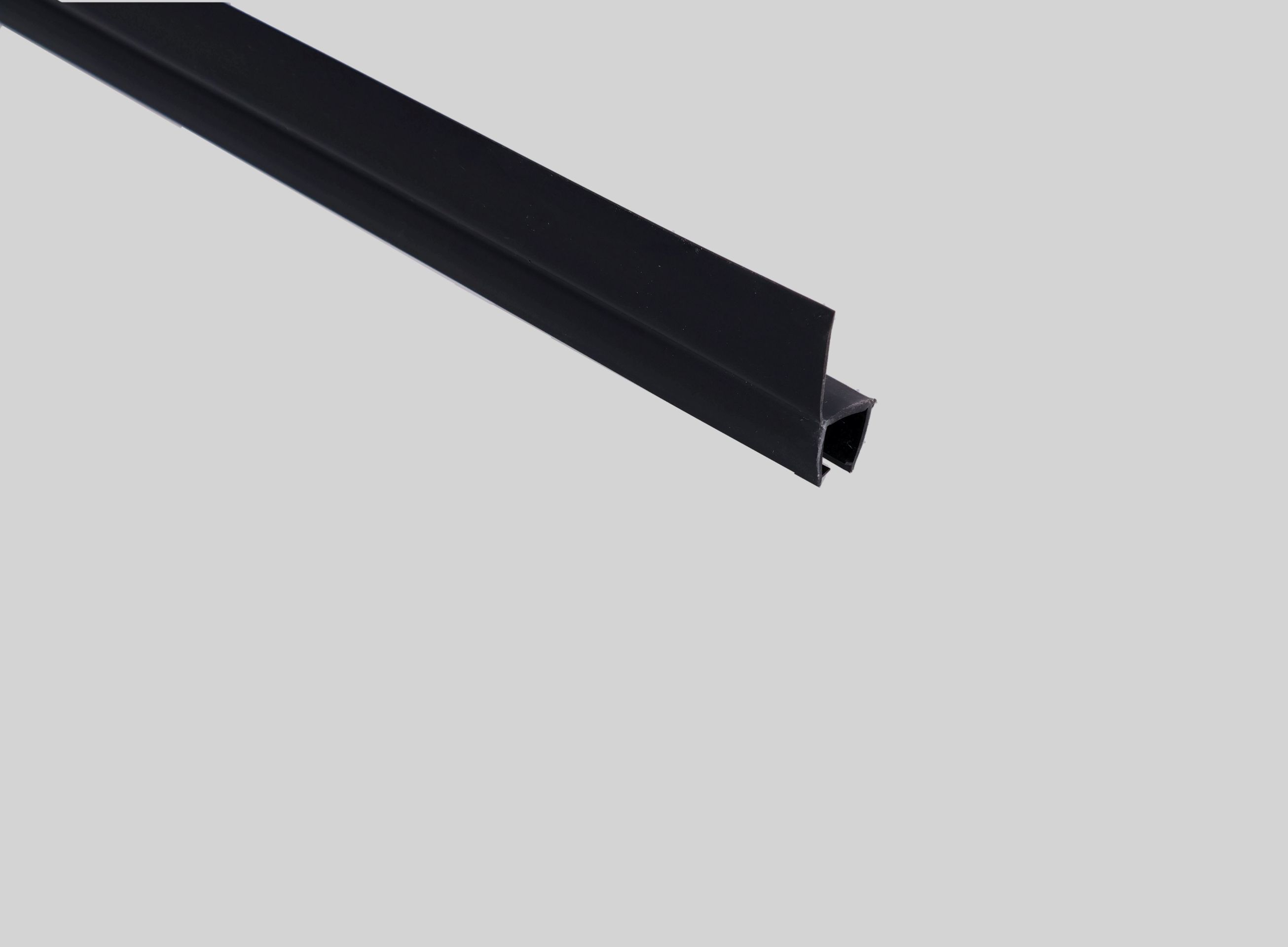 AR017-F3-8-BL საშხაპე კაბინის რეზინი შავი PVC 8mm 2.20M/PCS TM-K017