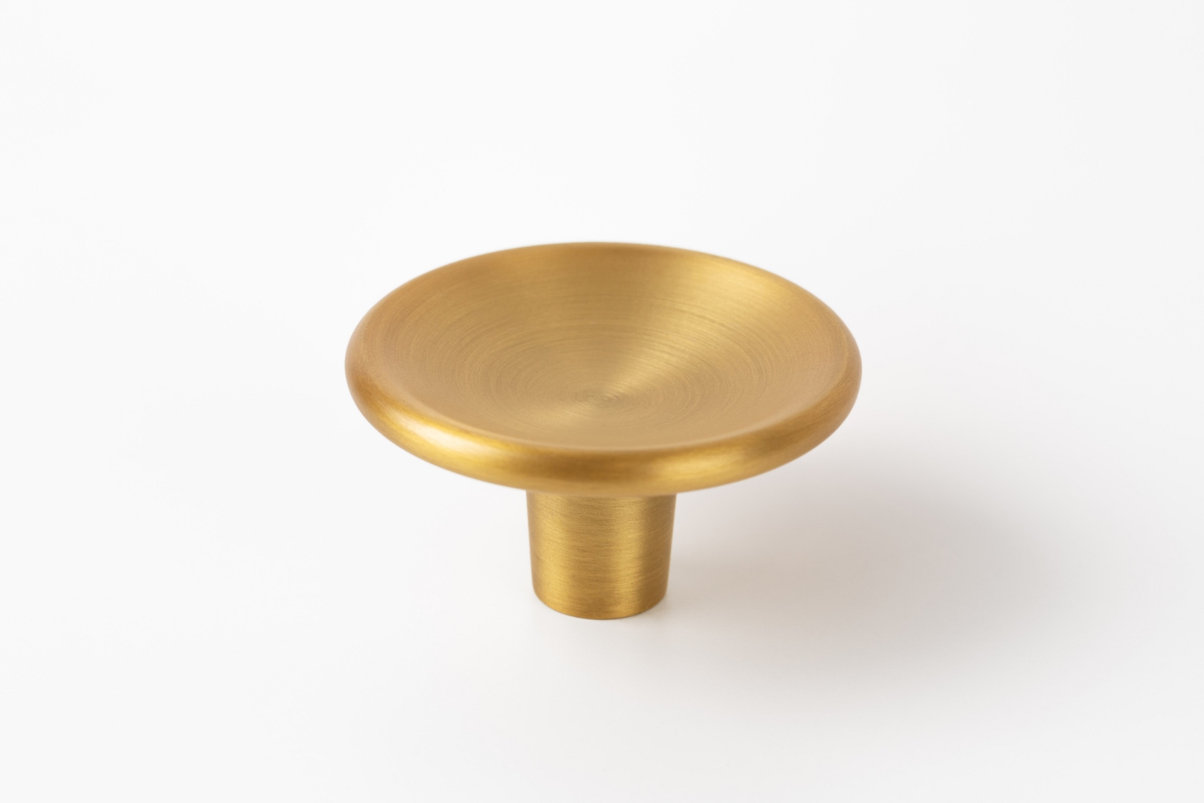 ავეჯის სახელური სოკო DISC - D38mm brushed brass cava knob VIEFE